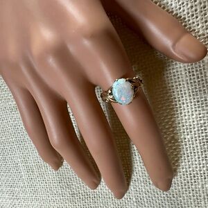Vintage Opal Ring in 14k Gold - Gorgeous Coloring! - October Birthstone - Size 6
